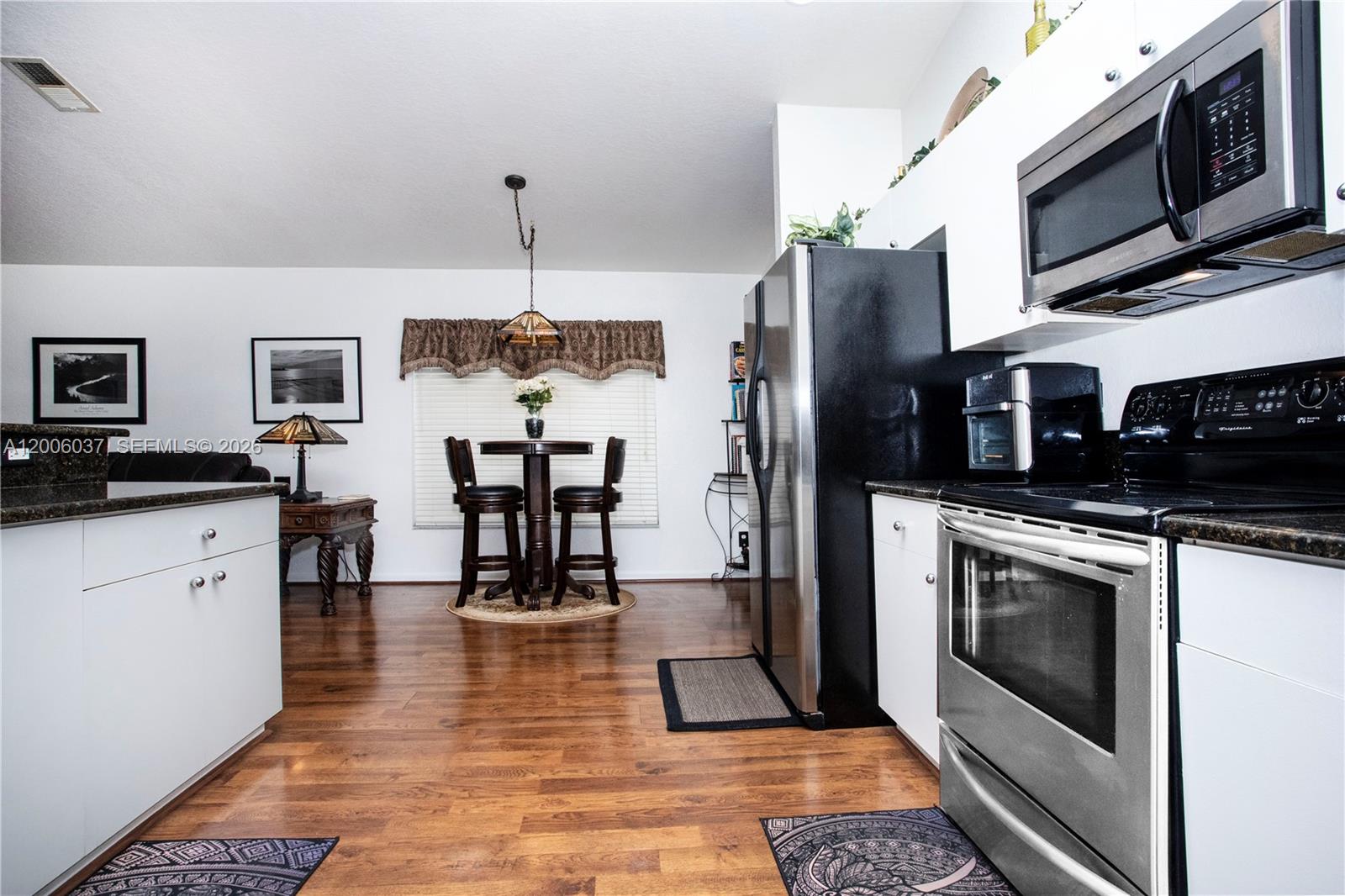 RIVERCREST - Residential