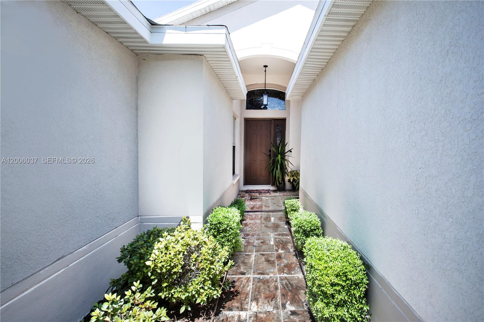 RIVERCREST - Residential