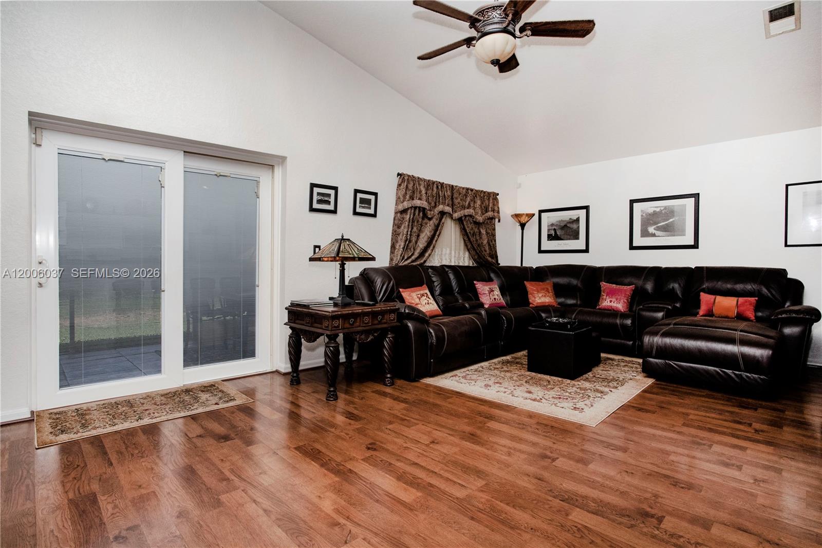RIVERCREST - Residential