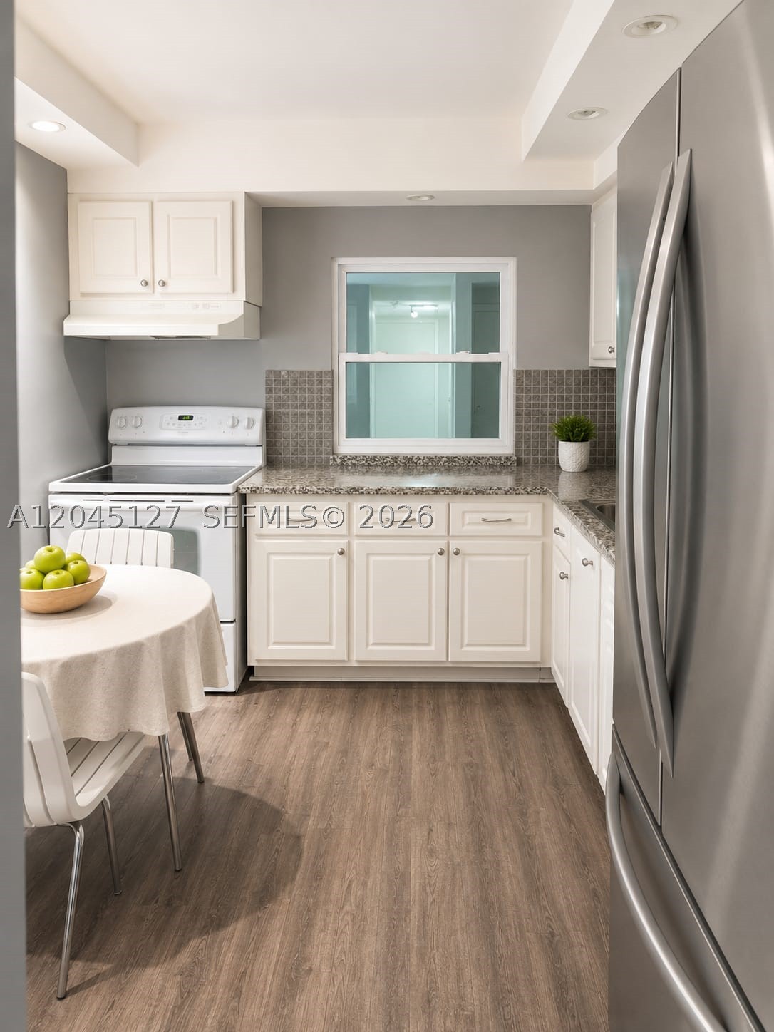 DESOTO PARK CONDO - Residential Lease