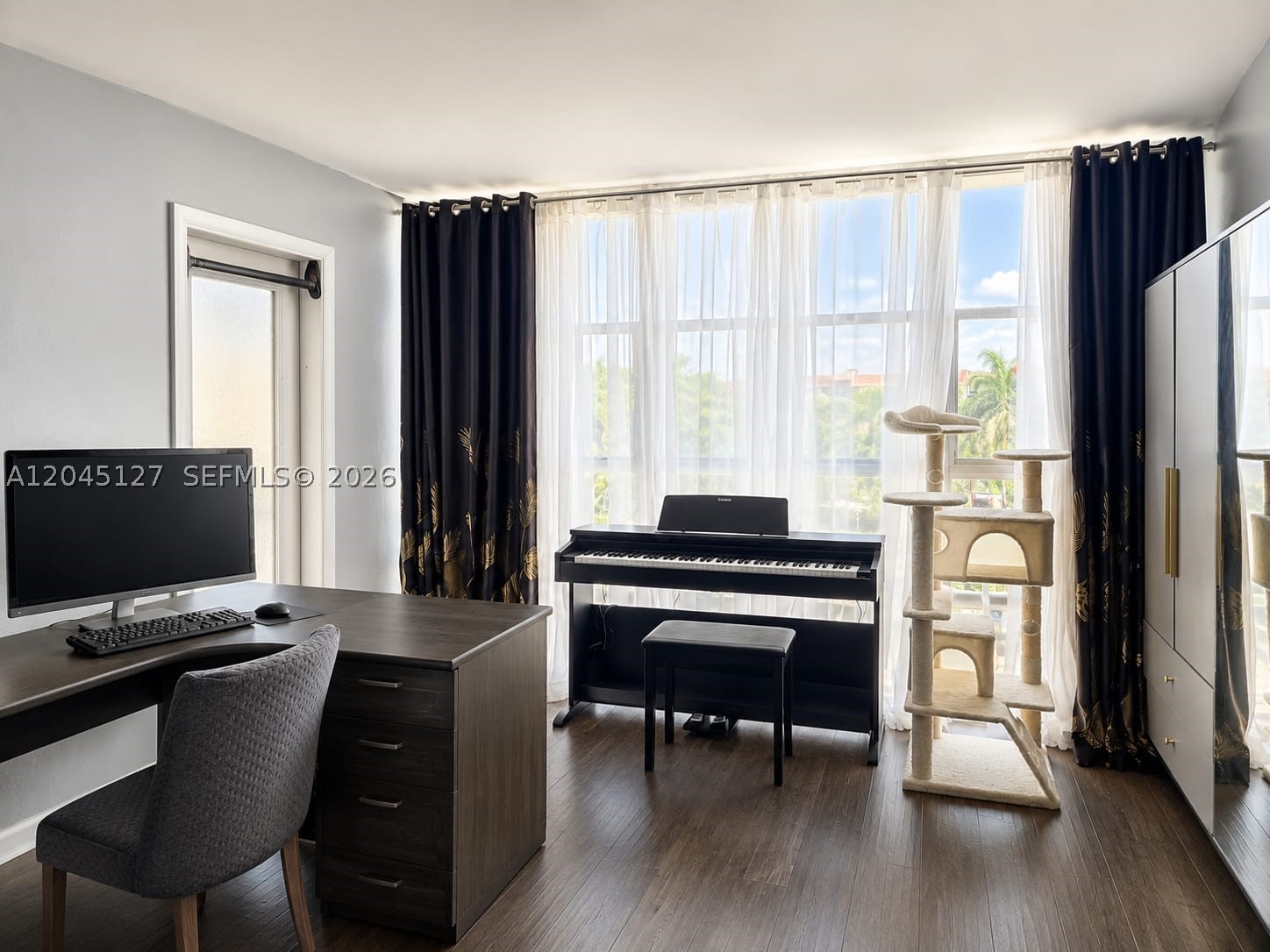 DESOTO PARK CONDO - Residential Lease