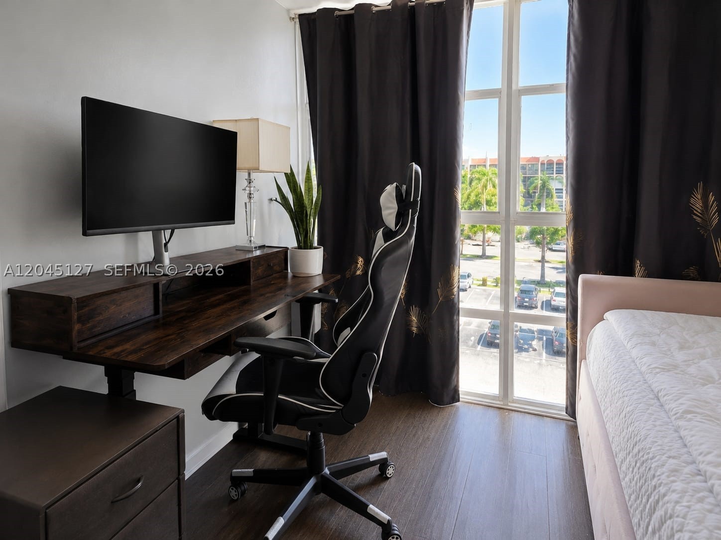 DESOTO PARK CONDO - Residential Lease