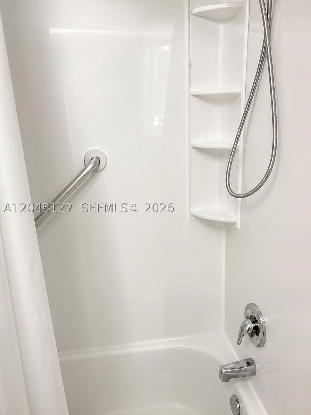 DESOTO PARK CONDO - Residential Lease