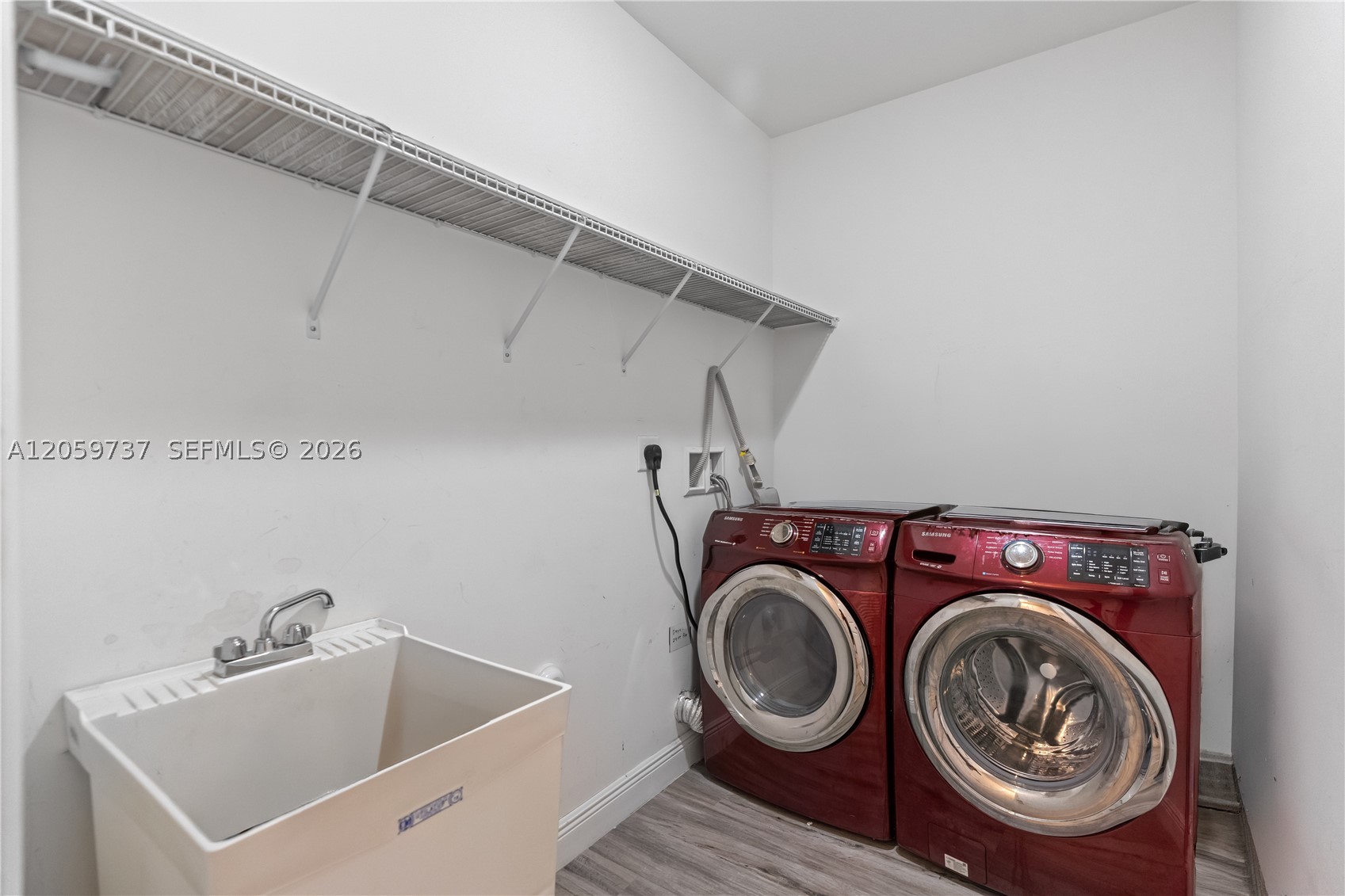 PALMERA ESTATES - Residential