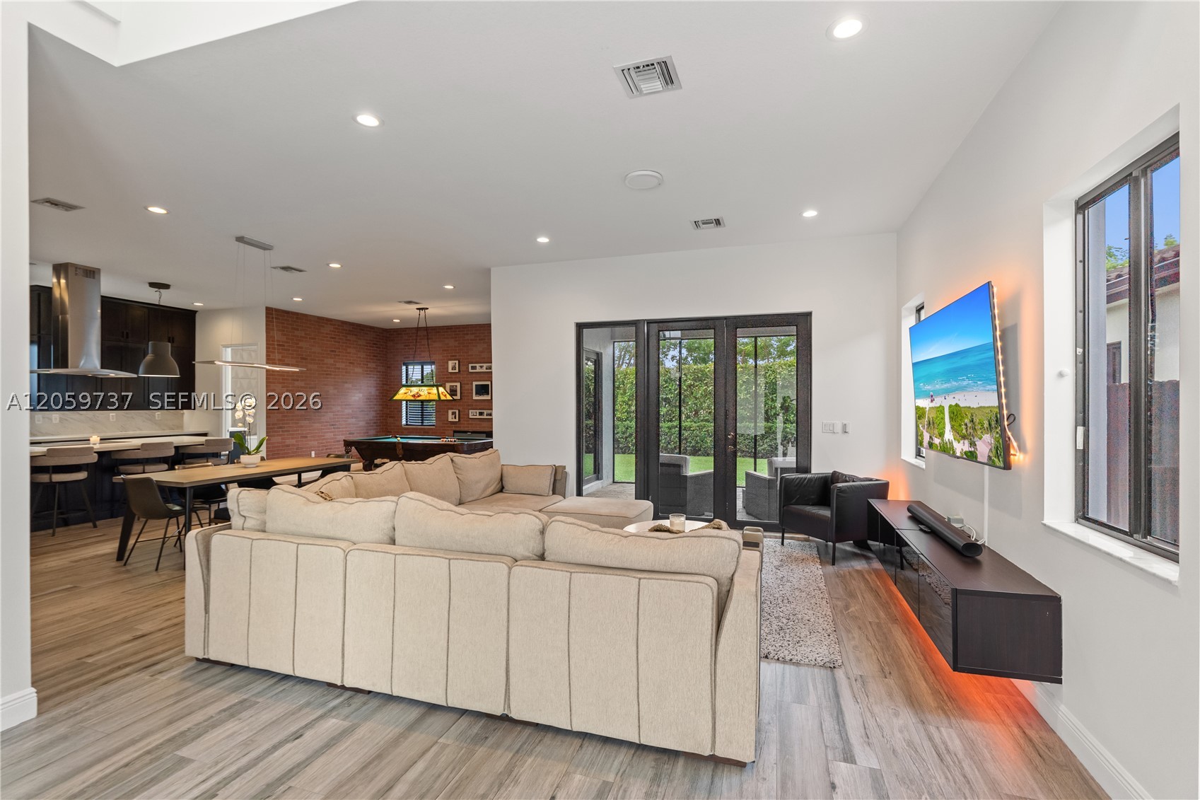 PALMERA ESTATES - Residential