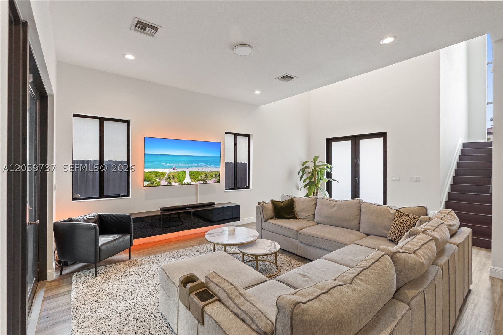 PALMERA ESTATES - Residential