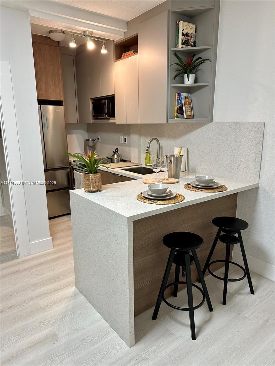 MENDOZA CONDO - Residential Lease