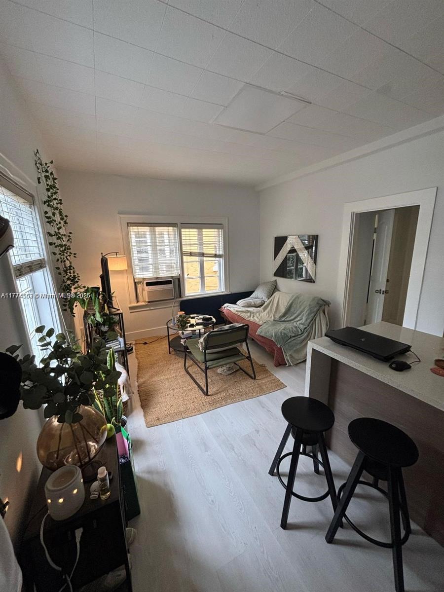 MENDOZA CONDO - Residential Lease