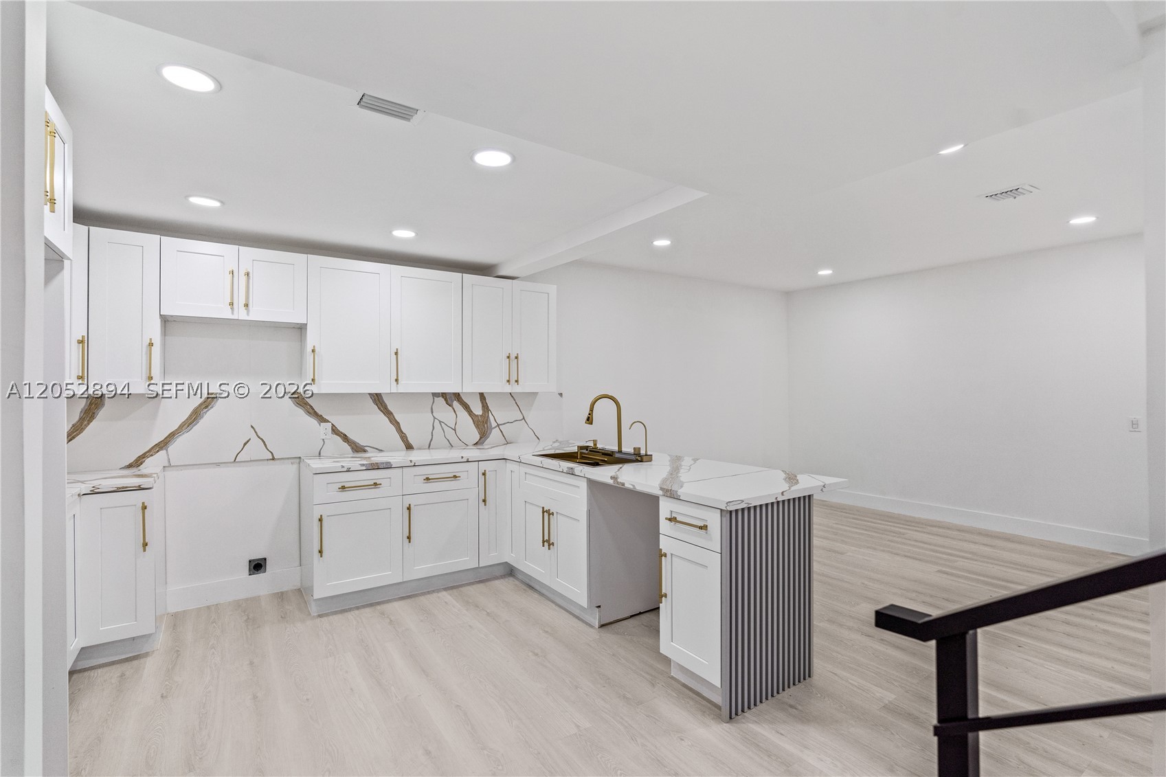 ORCHARD VILLA - Residential