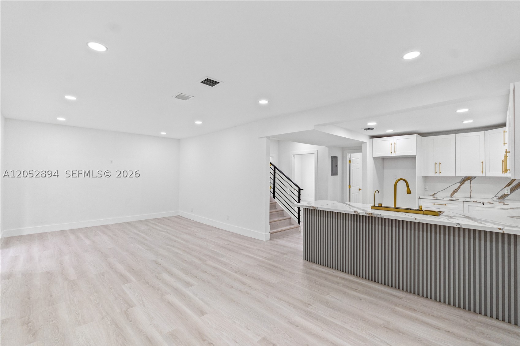 ORCHARD VILLA - Residential