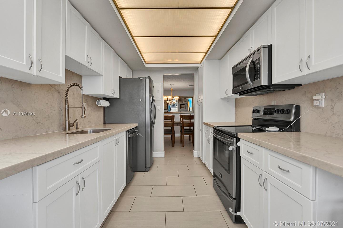 DEL PRADO MARINA - Residential