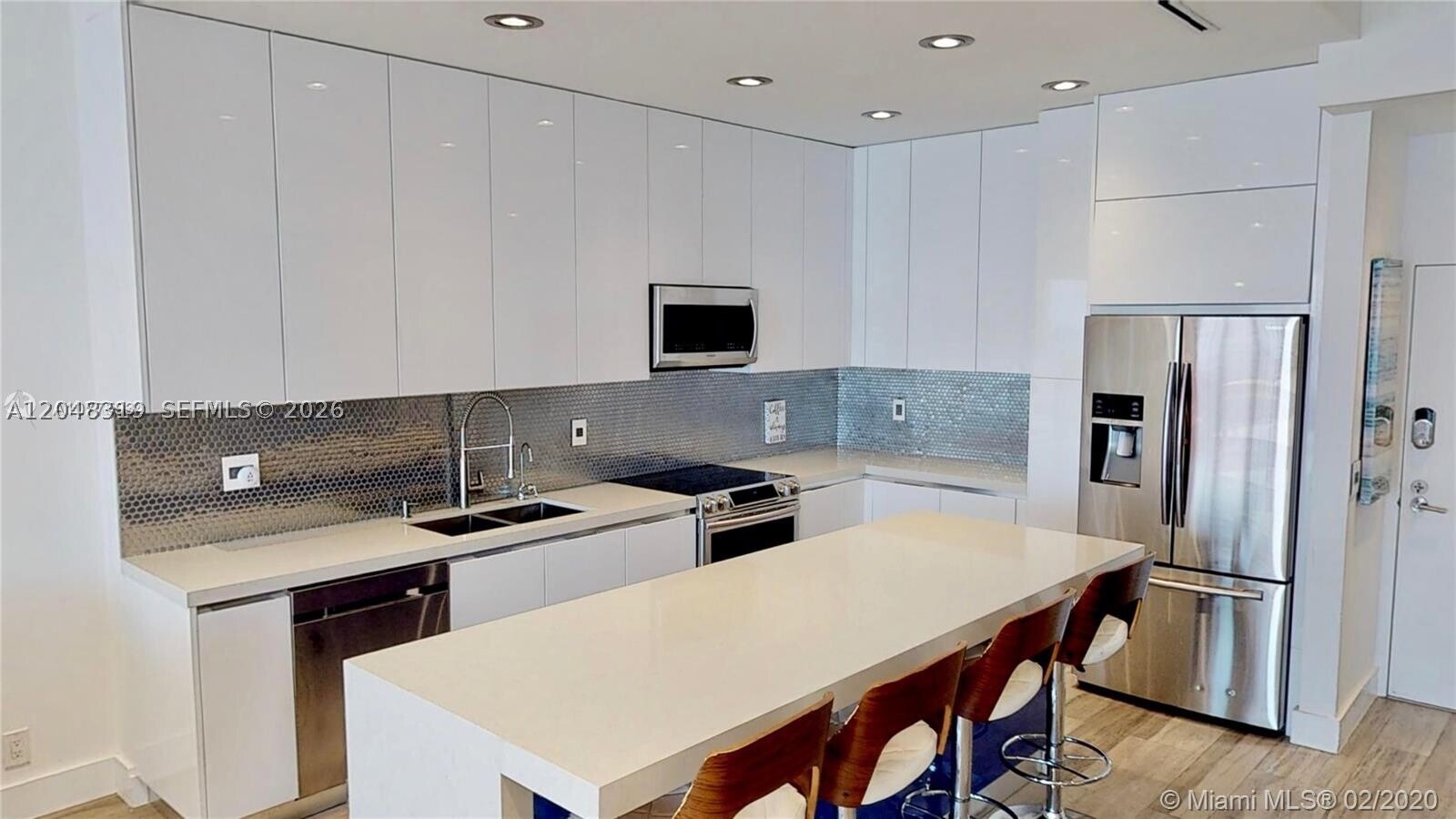 SEA AIR TOWERS CONDO - Residential