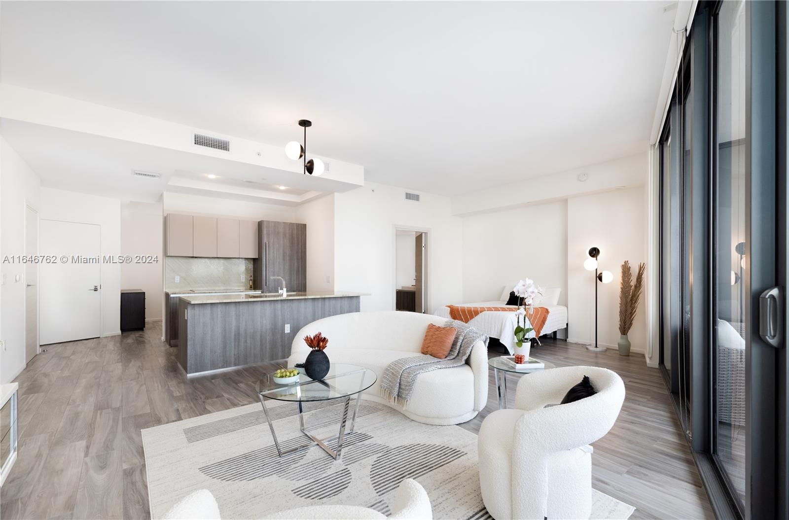 SLS Lux - Residential Lease