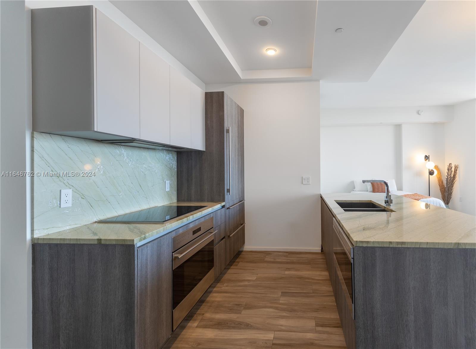 SLS Lux - Residential Lease