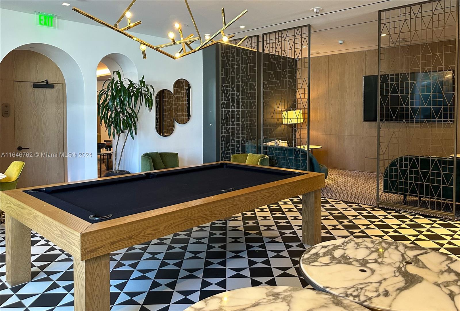 SLS Lux - Residential Lease