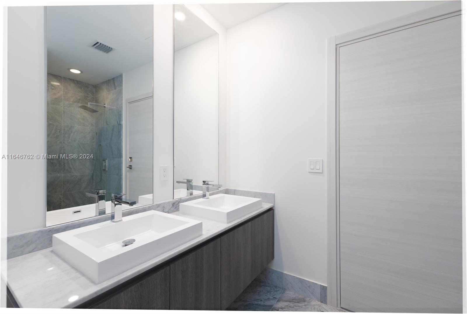 SLS Lux - Residential Lease