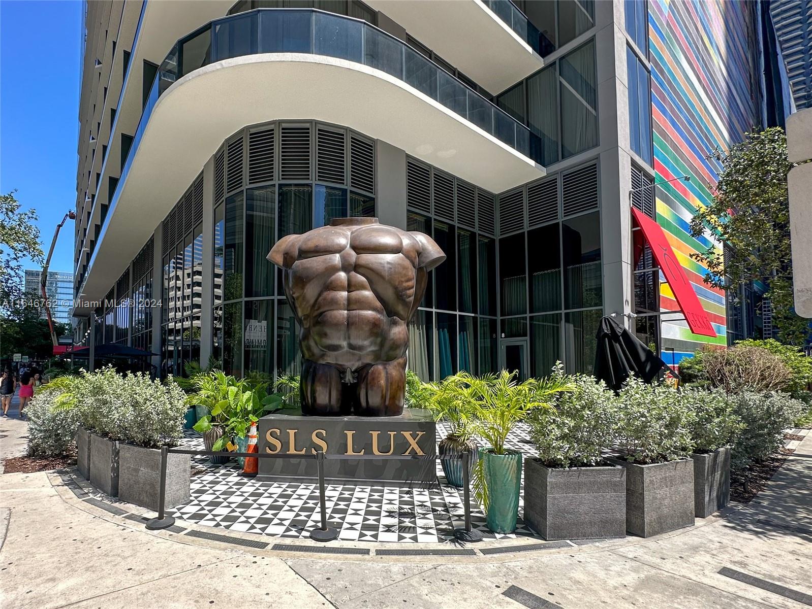 SLS Lux - Residential Lease