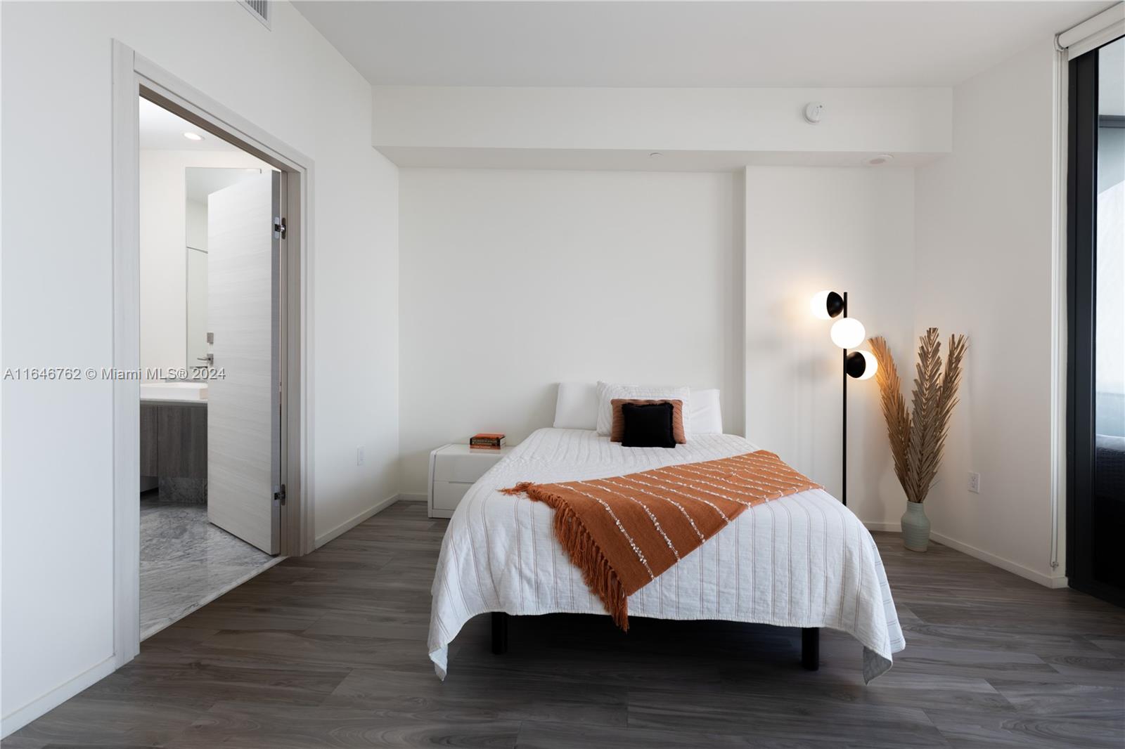 SLS Lux - Residential Lease