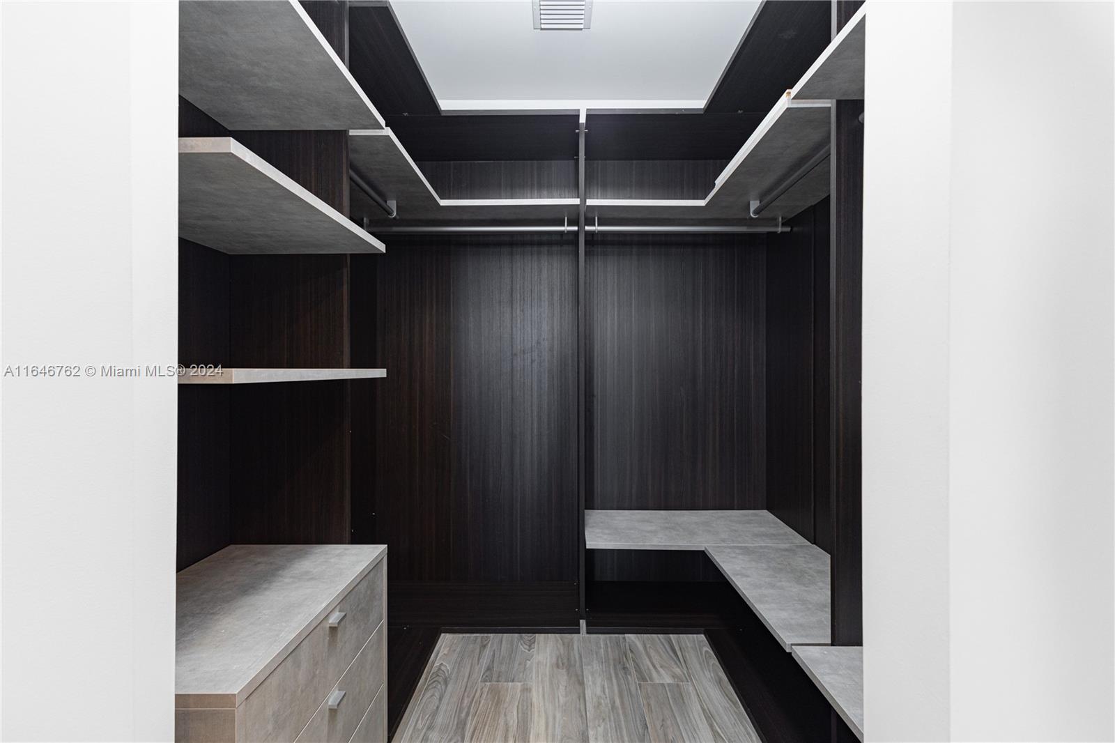 SLS Lux - Residential Lease