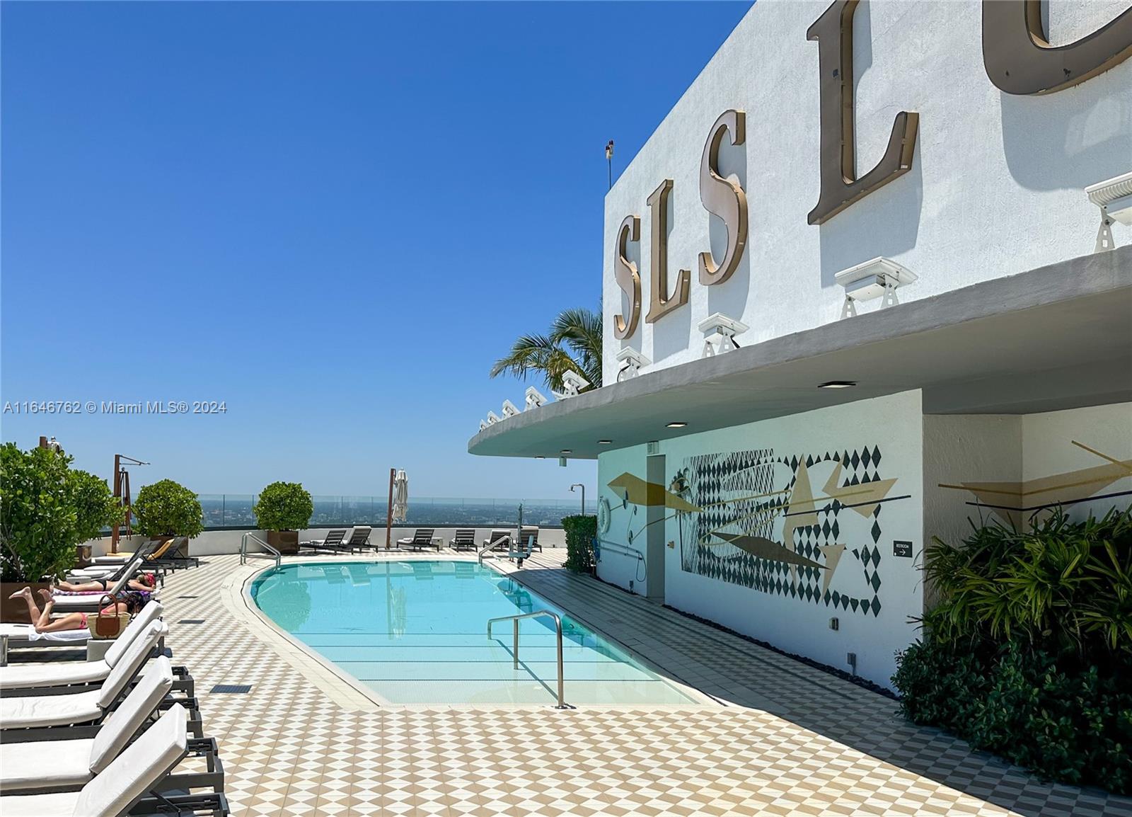 SLS Lux - Residential Lease
