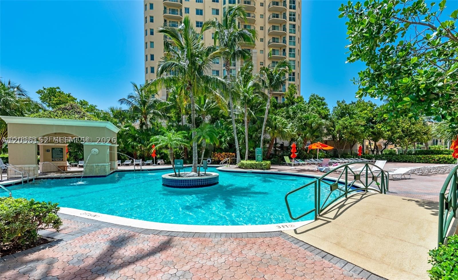 TURNBERRY ON THE GREEN CO - Residential