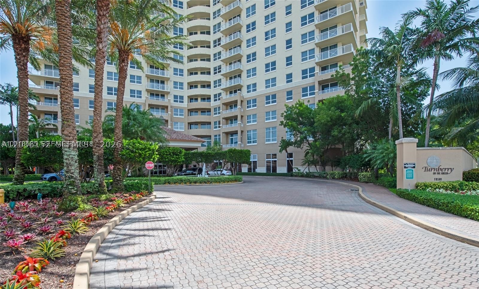 TURNBERRY ON THE GREEN CO - Residential