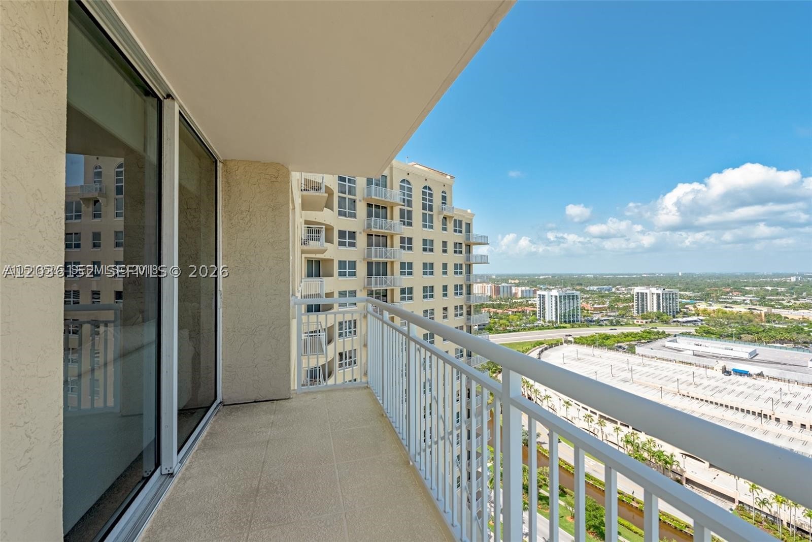 TURNBERRY ON THE GREEN CO - Residential