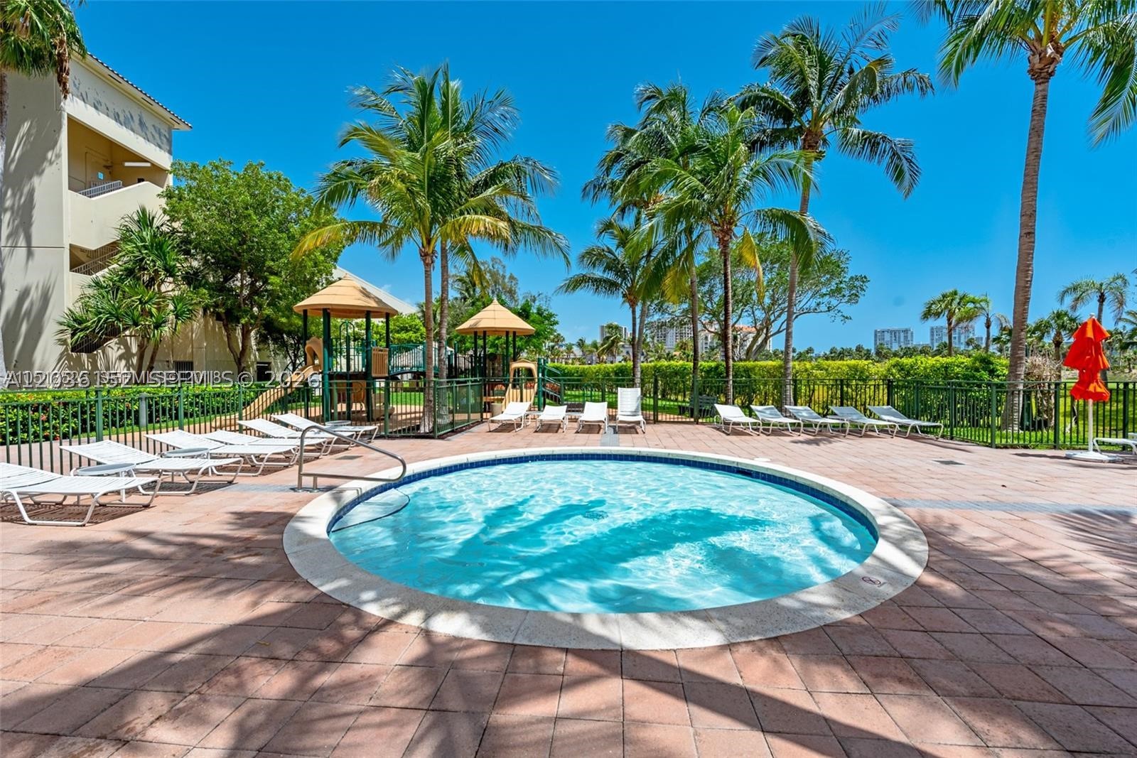 TURNBERRY ON THE GREEN CO - Residential