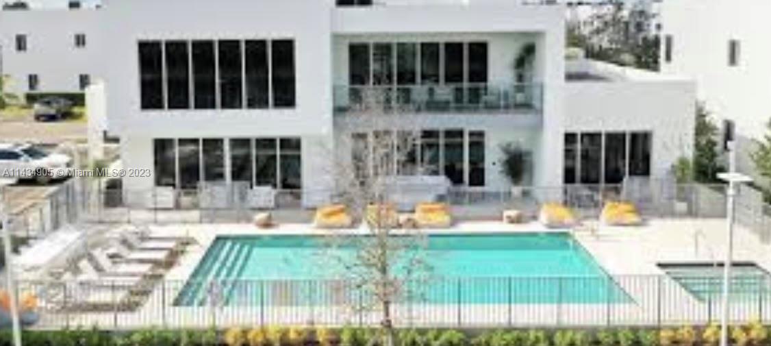 DORAL PALMS NORTH - Residential Lease