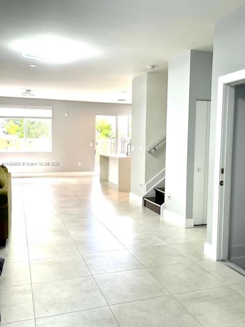 DORAL PALMS NORTH - Residential Lease