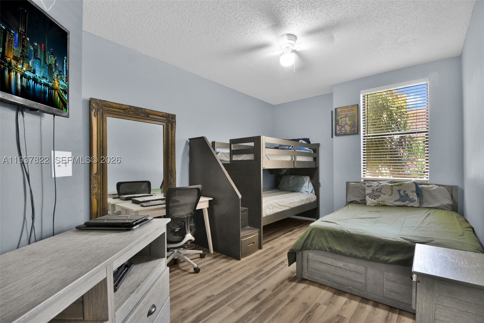 PEPPERTREE ON THE PARK CO - Residential