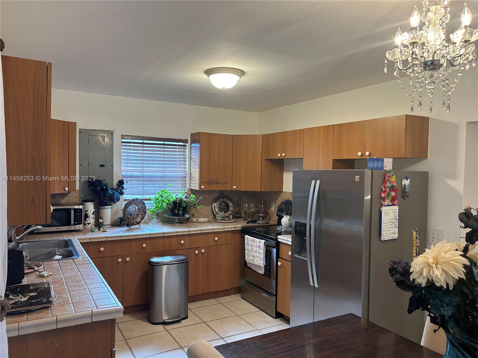 HILLS TRAIL GROVE - Residential Lease