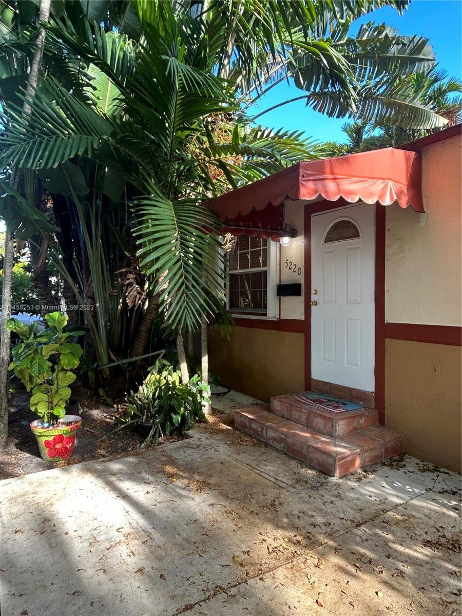 HILLS TRAIL GROVE - Residential Lease