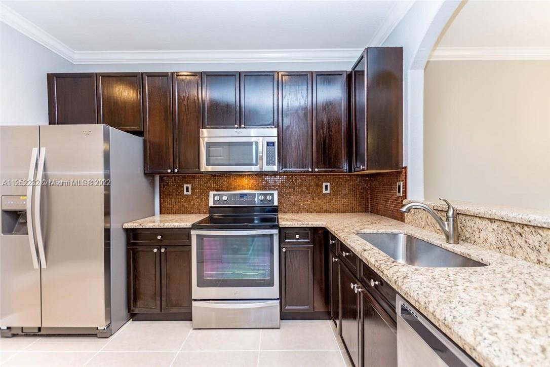 MERRICK PRESERVE CONDO BL - Residential Lease