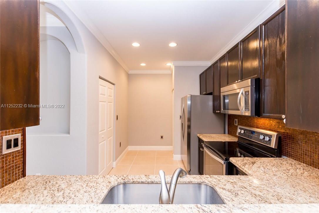 MERRICK PRESERVE CONDO BL - Residential Lease
