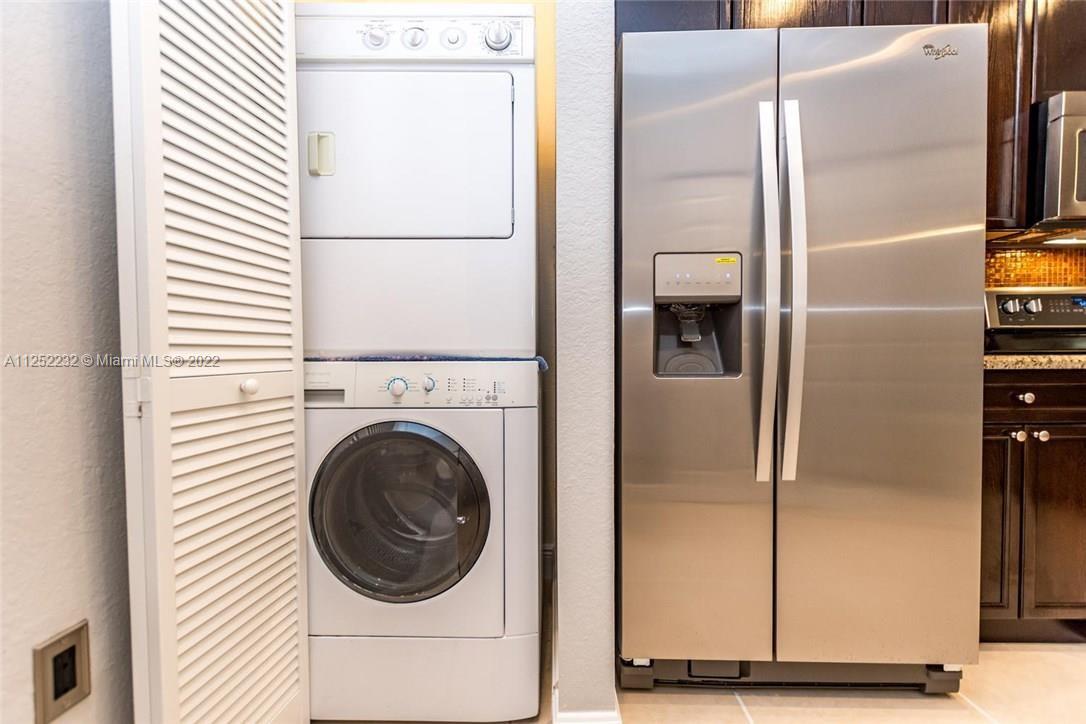 MERRICK PRESERVE CONDO BL - Residential Lease