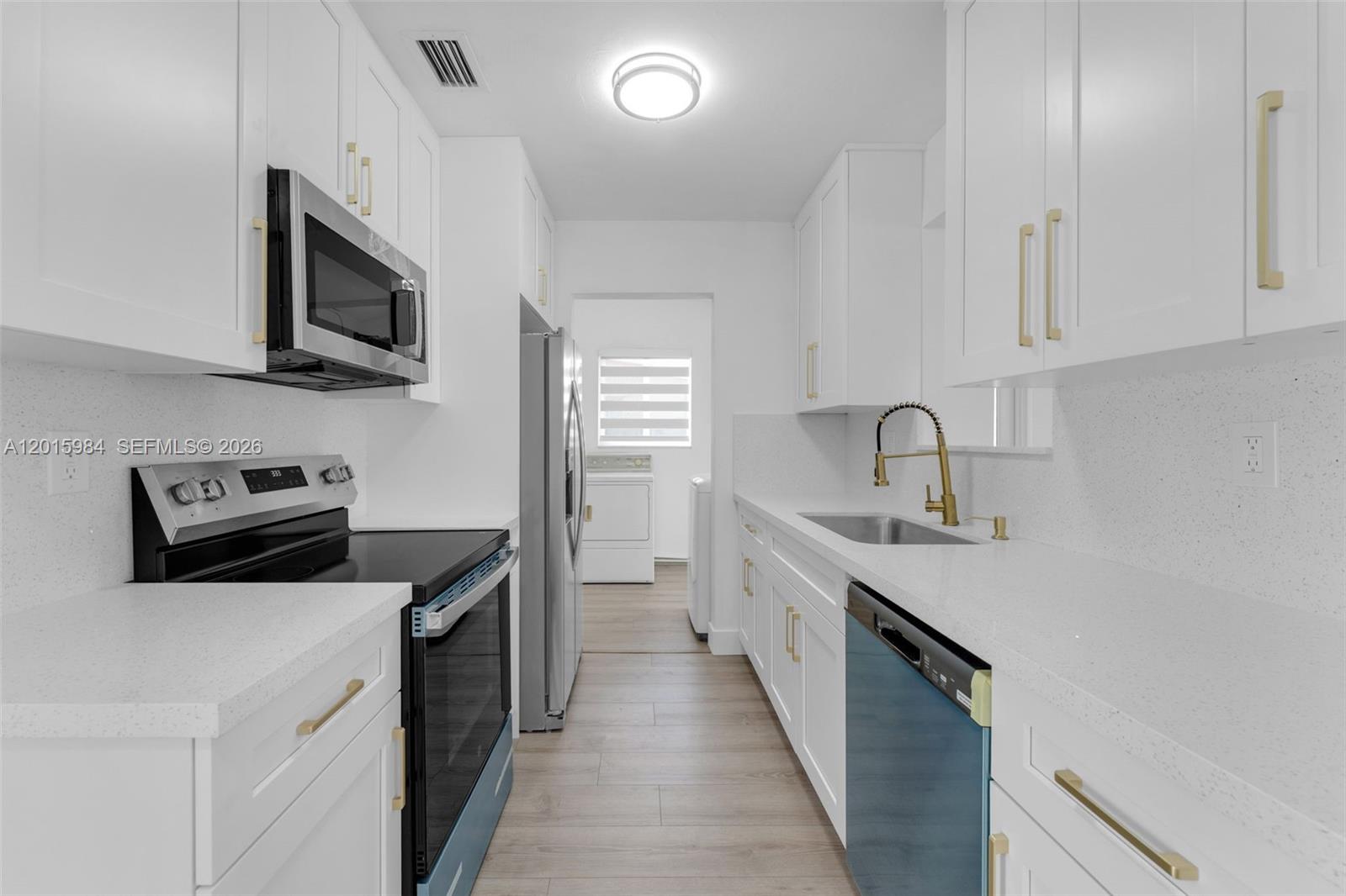 FAIRLAWN ESTS 1ST ADDN - Residential