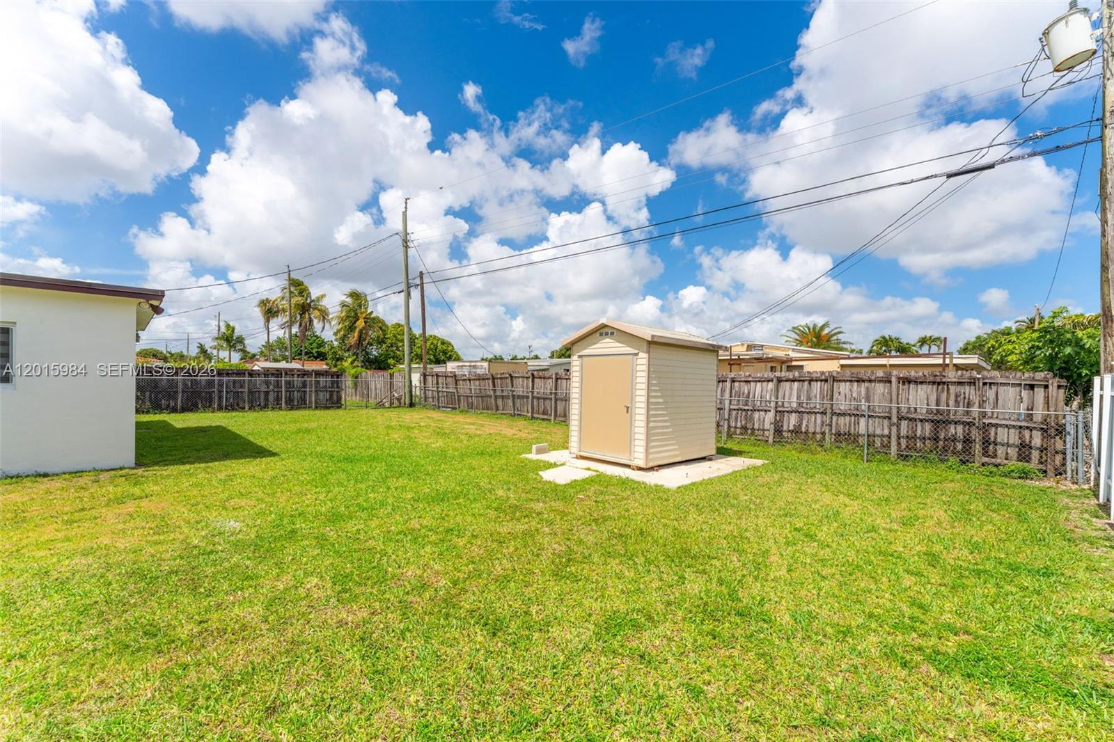 FAIRLAWN ESTS 1ST ADDN - Residential