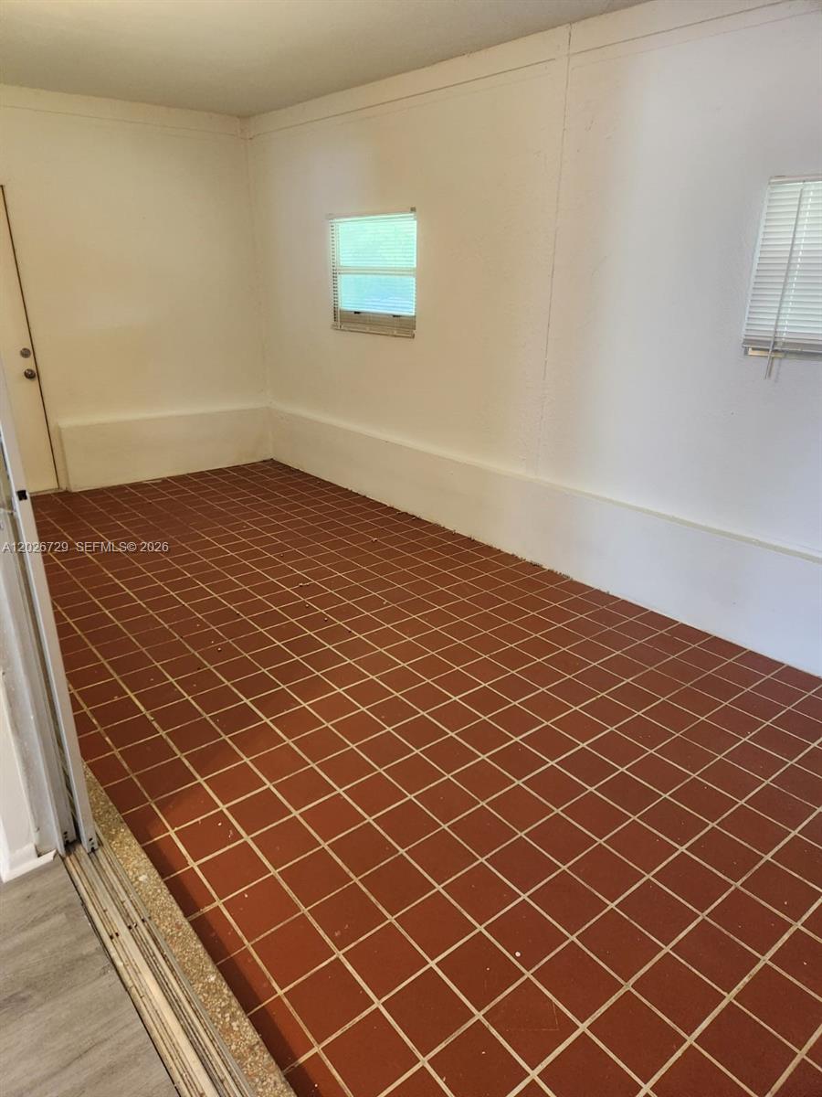 SUNRISE GOLF VILLAGE SEC - Residential