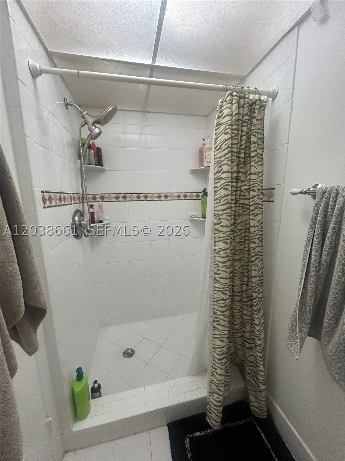 GARDENS OF KENDALL SO CON - Residential Lease