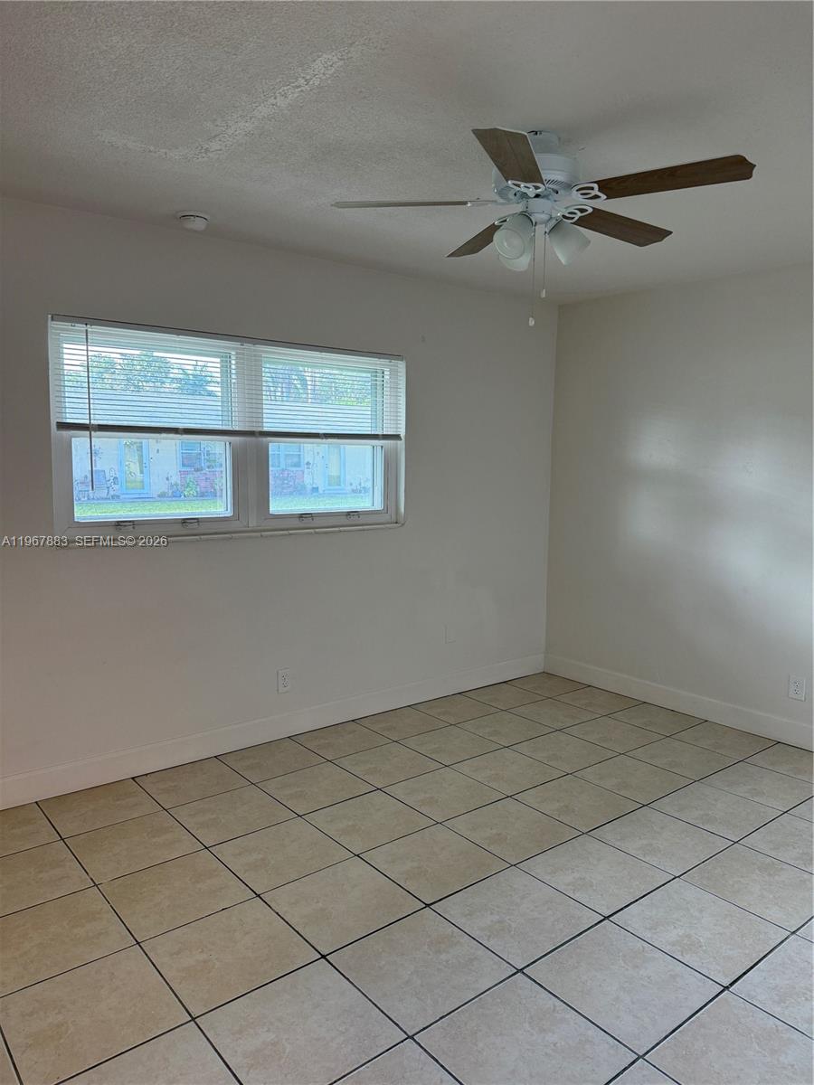 CANAL GROVES - Residential Lease