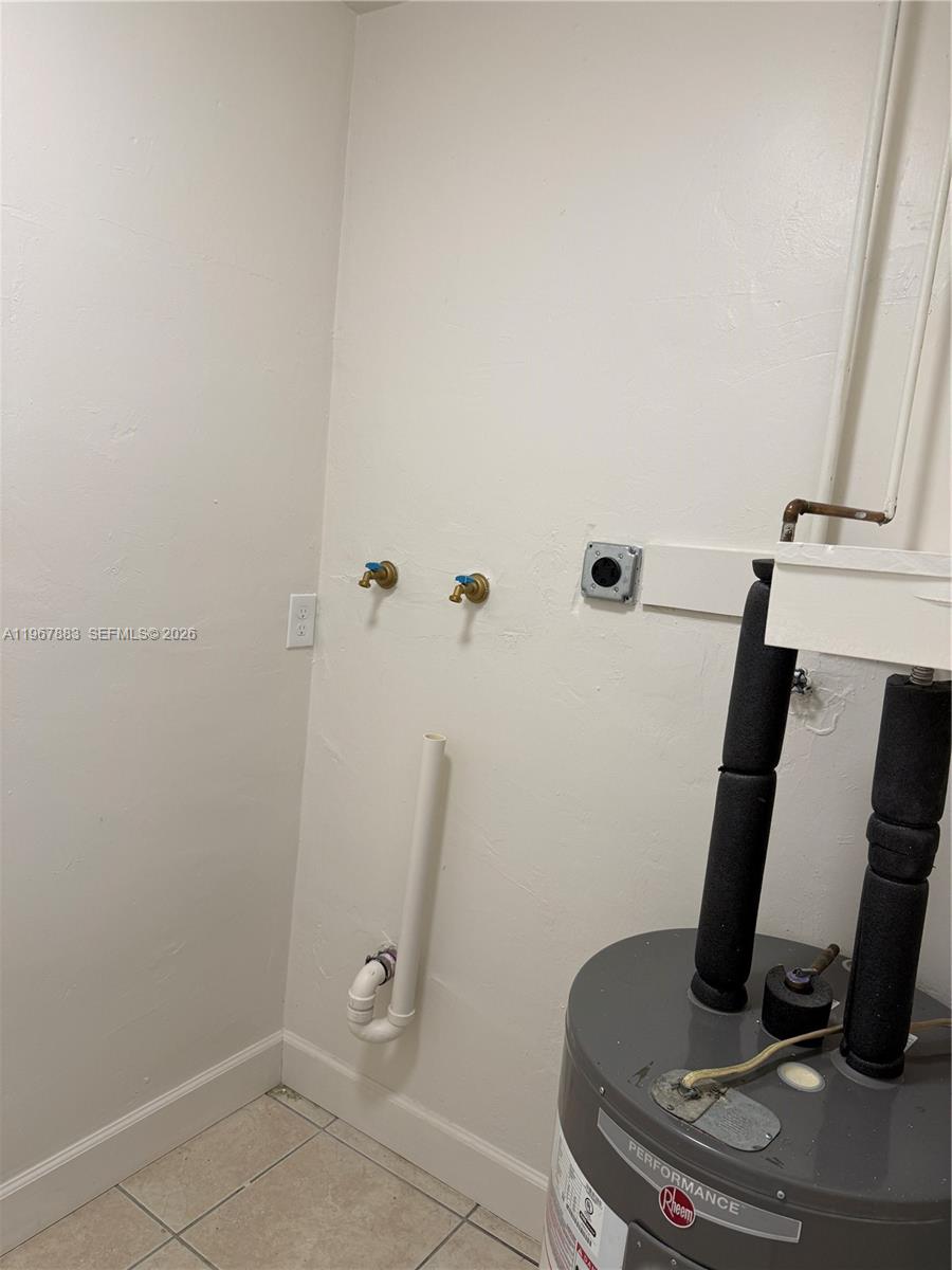 CANAL GROVES - Residential Lease