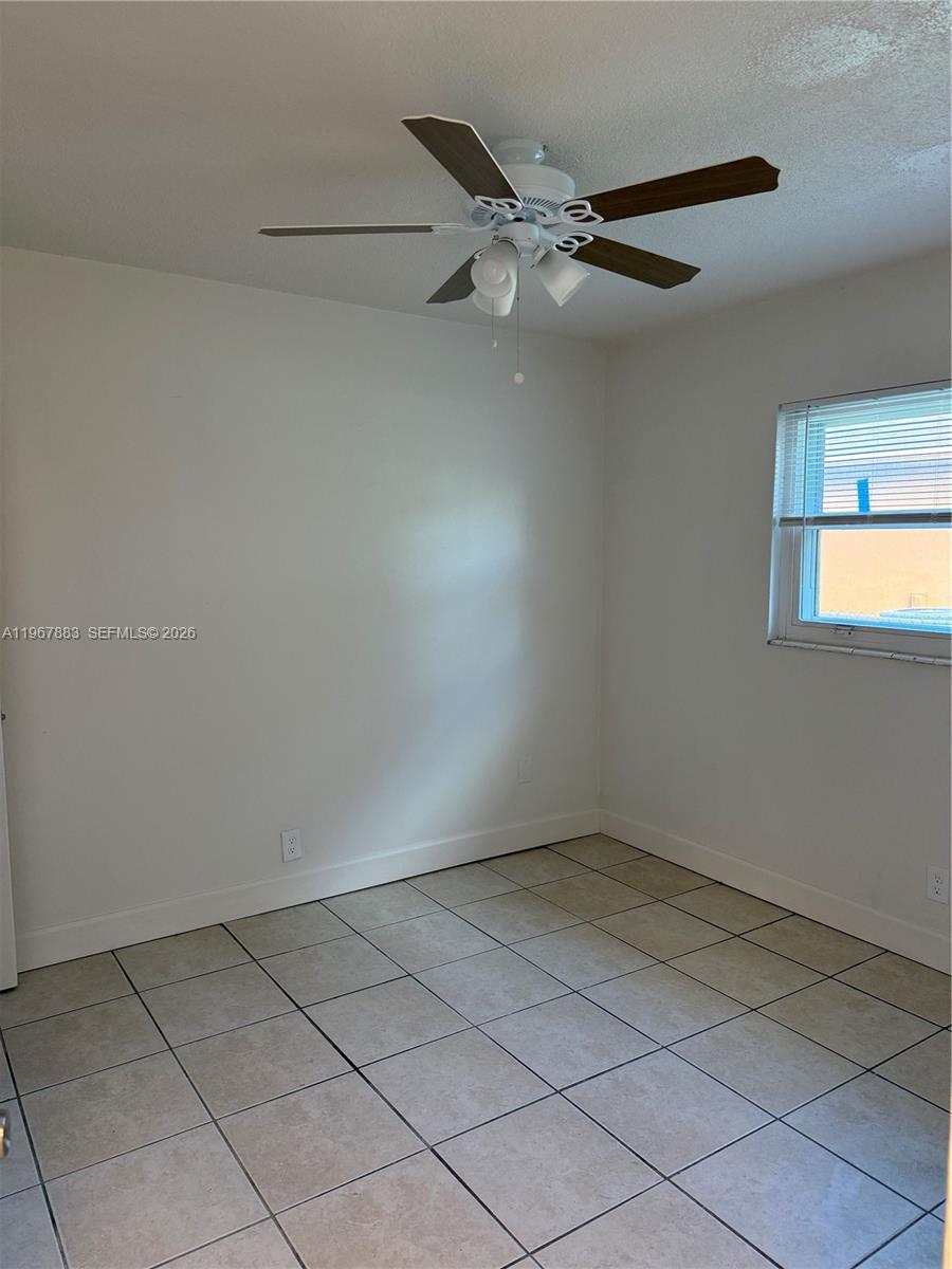 CANAL GROVES - Residential Lease
