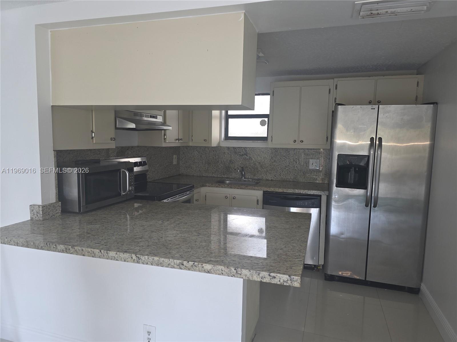 LAS VISTAS AT DORAL CONDO - Residential Lease