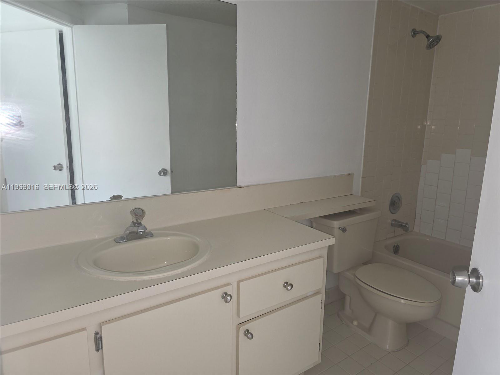 LAS VISTAS AT DORAL CONDO - Residential Lease
