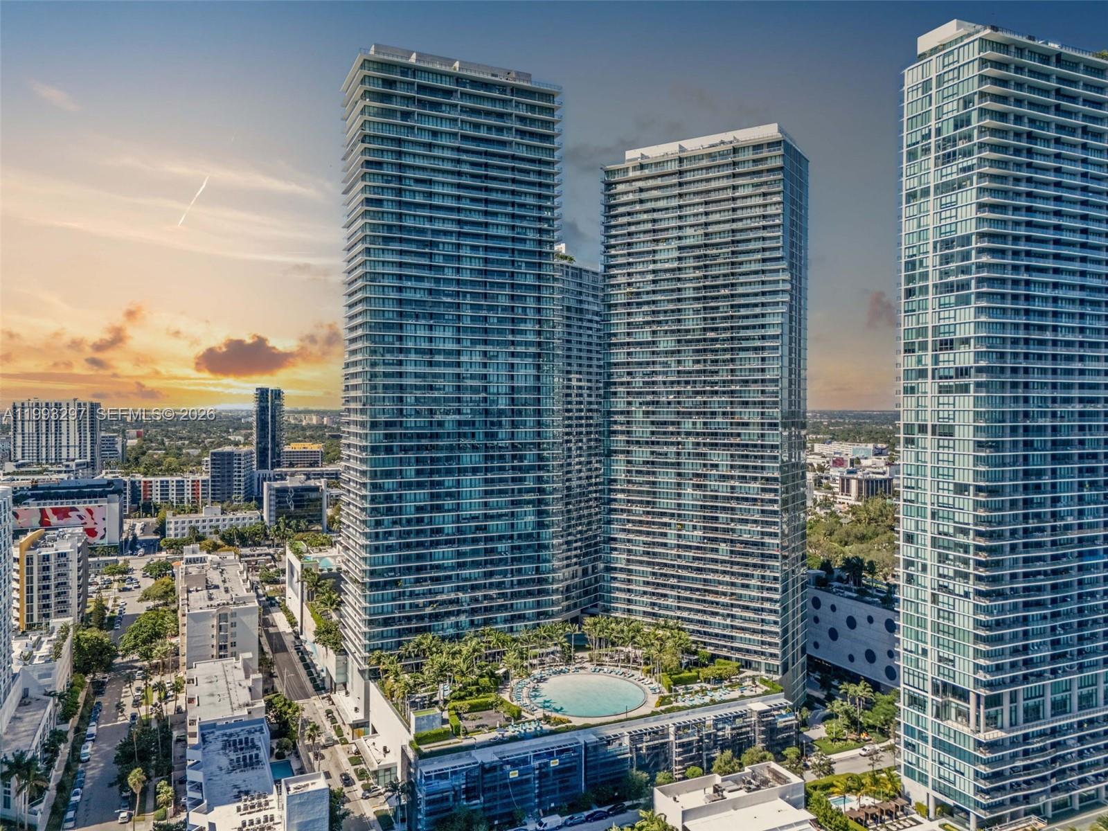 PARAISO BAY CONDO - Residential