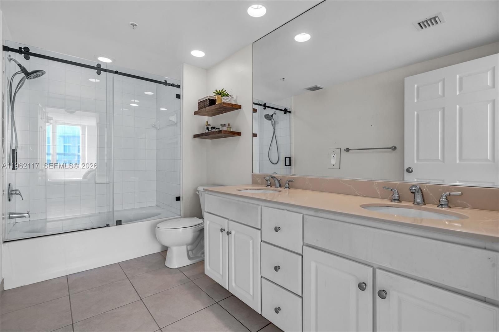 CITE CONDO - Residential