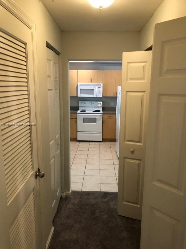 SOLE AT FORT LAUDERDALE C - Residential Lease