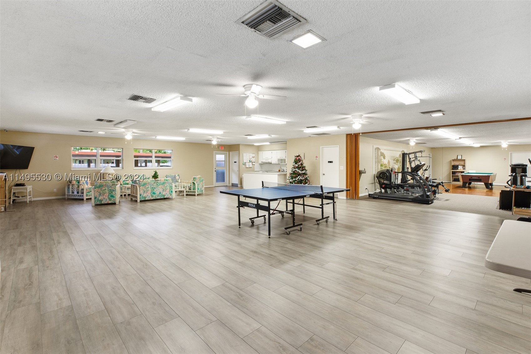 GARDEN-AIRE VILLAGE SOUTH - Residential