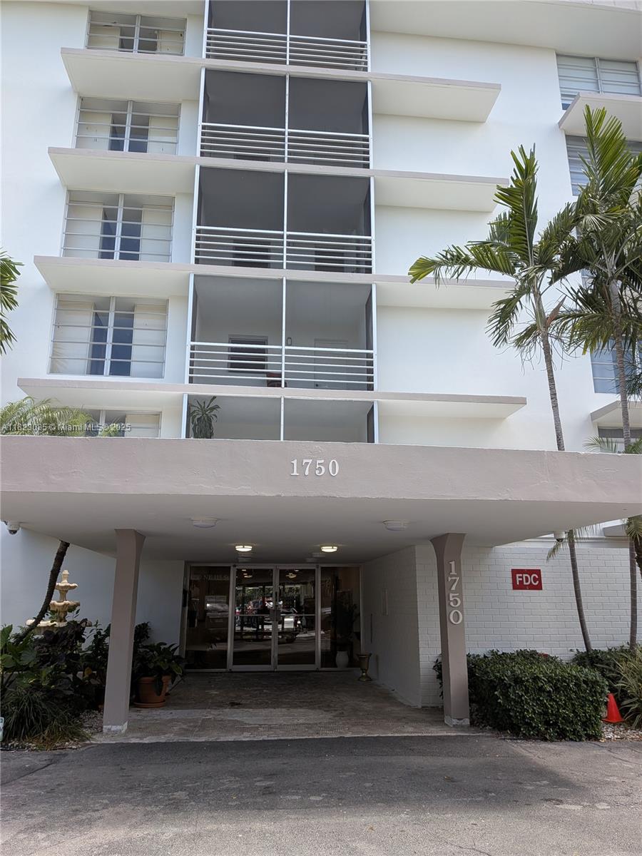 BAHIA VISTA CONDO - Residential Lease
